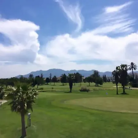 Moderno En Nova Golf & Met Apartment *