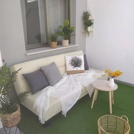 Moderno En Nova Golf & Met Apartment *